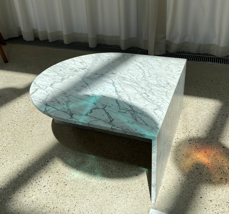 - SALE - FIFTY Circle+Oblong / marble Calcatta